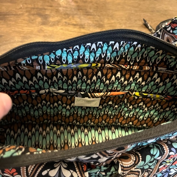 Vera Bradley Cargo Sling Purse in Sierra pattern - Picture 7 of 7